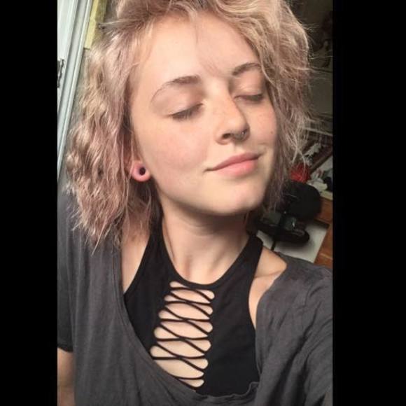 Meet your Posher, Paula - Picture 1 of 1